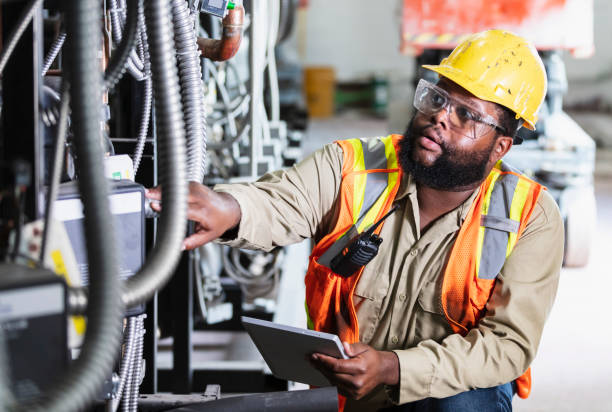 Best Electrical Contractors for Businesses  in Deephaven, MN