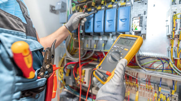 Best Ceiling Fan Installation Electrician  in Deephaven, MN